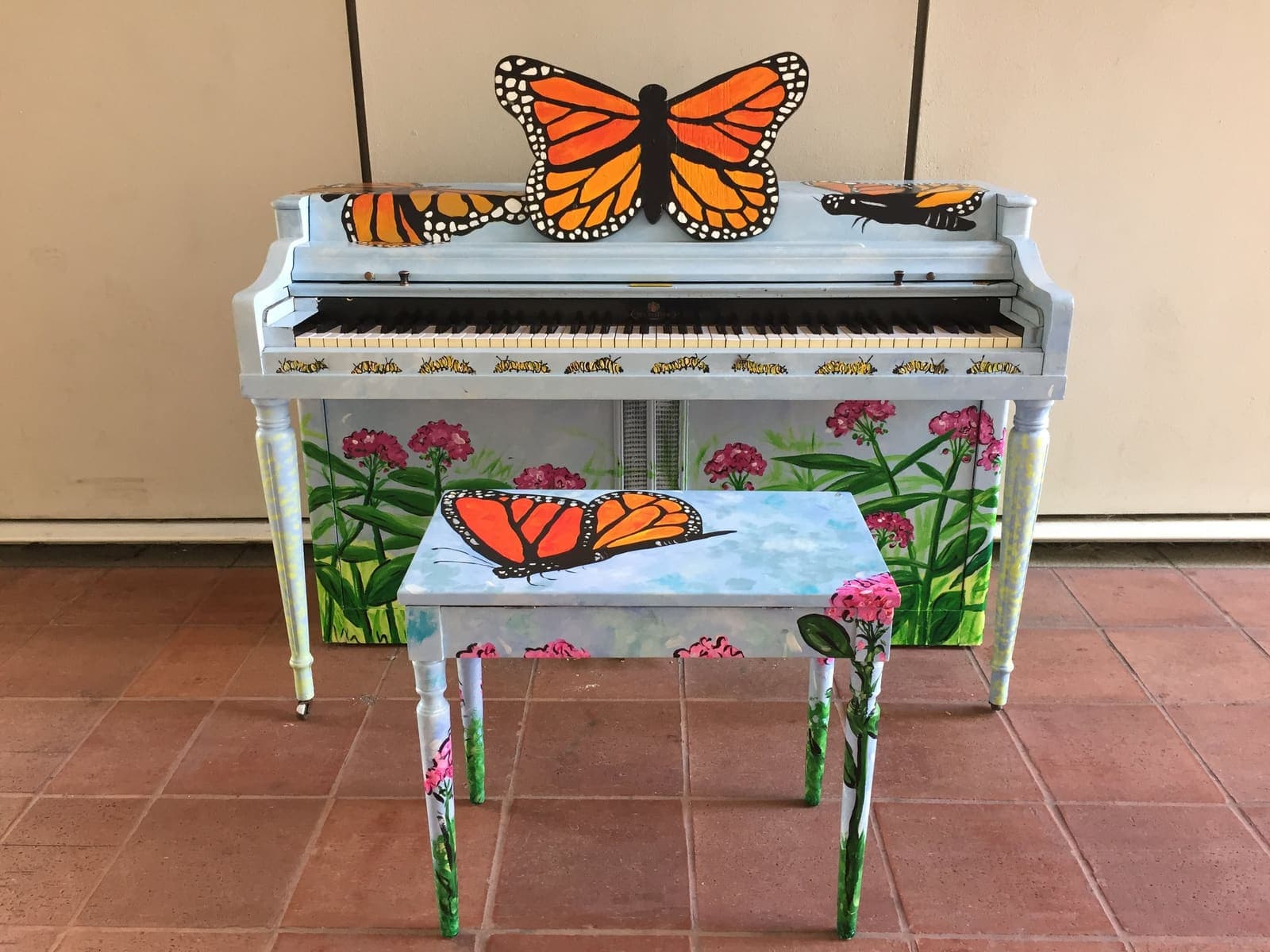 Photo of Carly at High Museum of Art, 1280, Peachtree Street Northeast, Ansley Park, Atlanta, Fulton County, Georgia, 30309, United States. A free Play Me Again Pianos instrument…