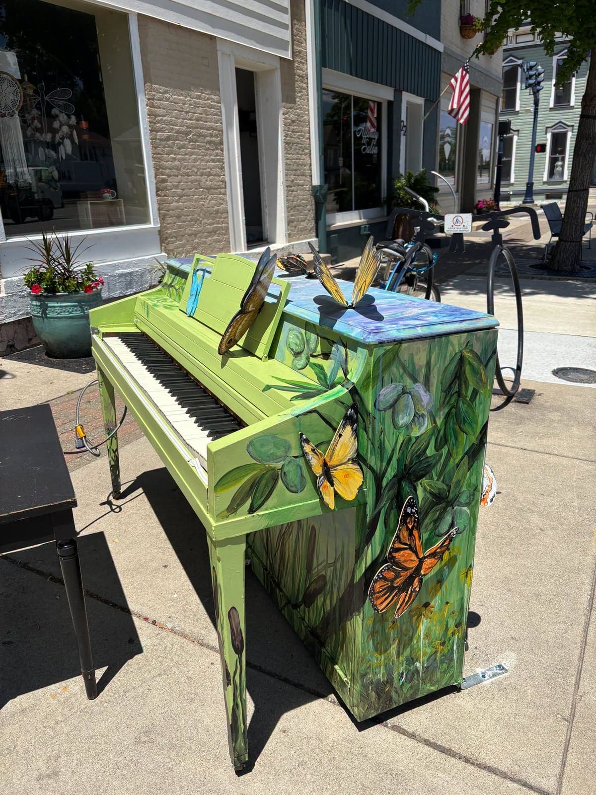 Public piano in Troy, Ohio, United States
