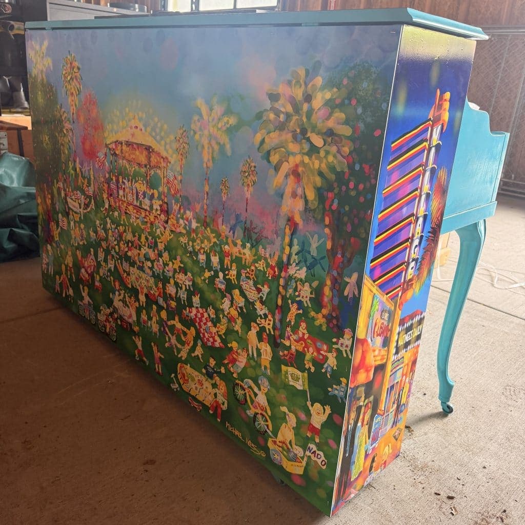 Photo of Grand Dame / Sit a Spell & Play a Tune at 640 Orange Avenue, Coronado CA 92118. By the Coronado Public Library coffee cart/front entrance; community public…