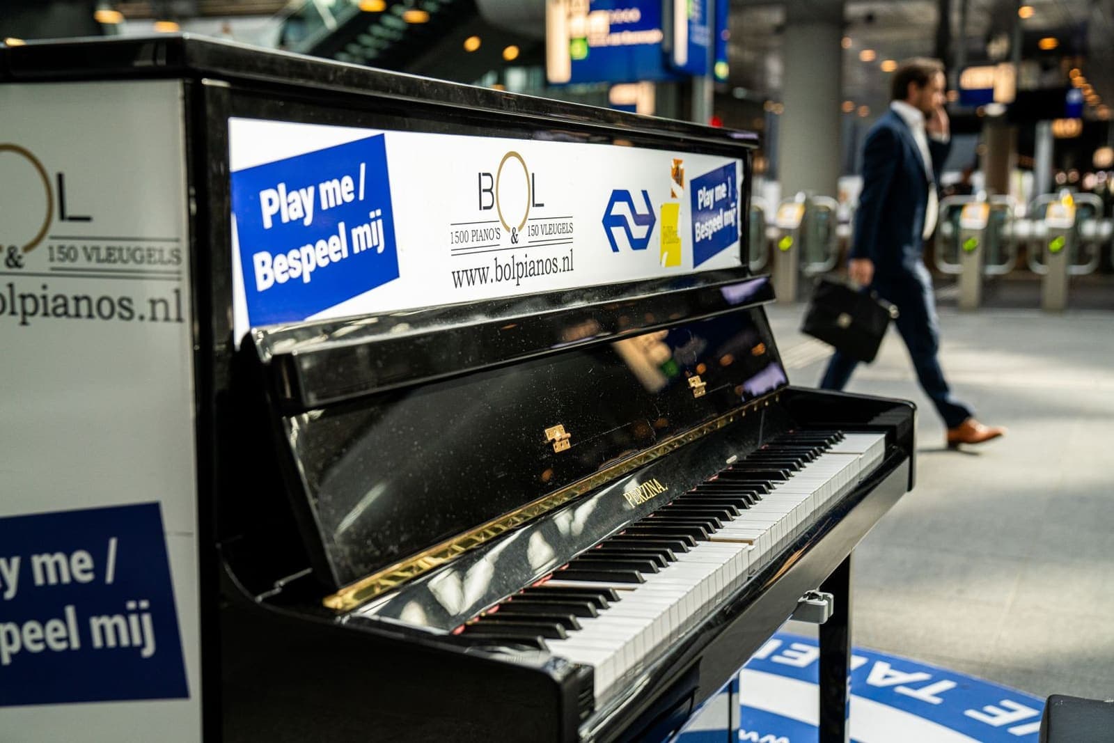 Public piano in Almere, Flevoland, Nederland