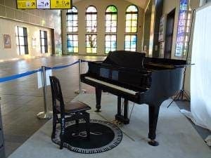 Photo of Sakado Station street piano at 〒350-0225 埼玉県坂戸市日の出町1番1号