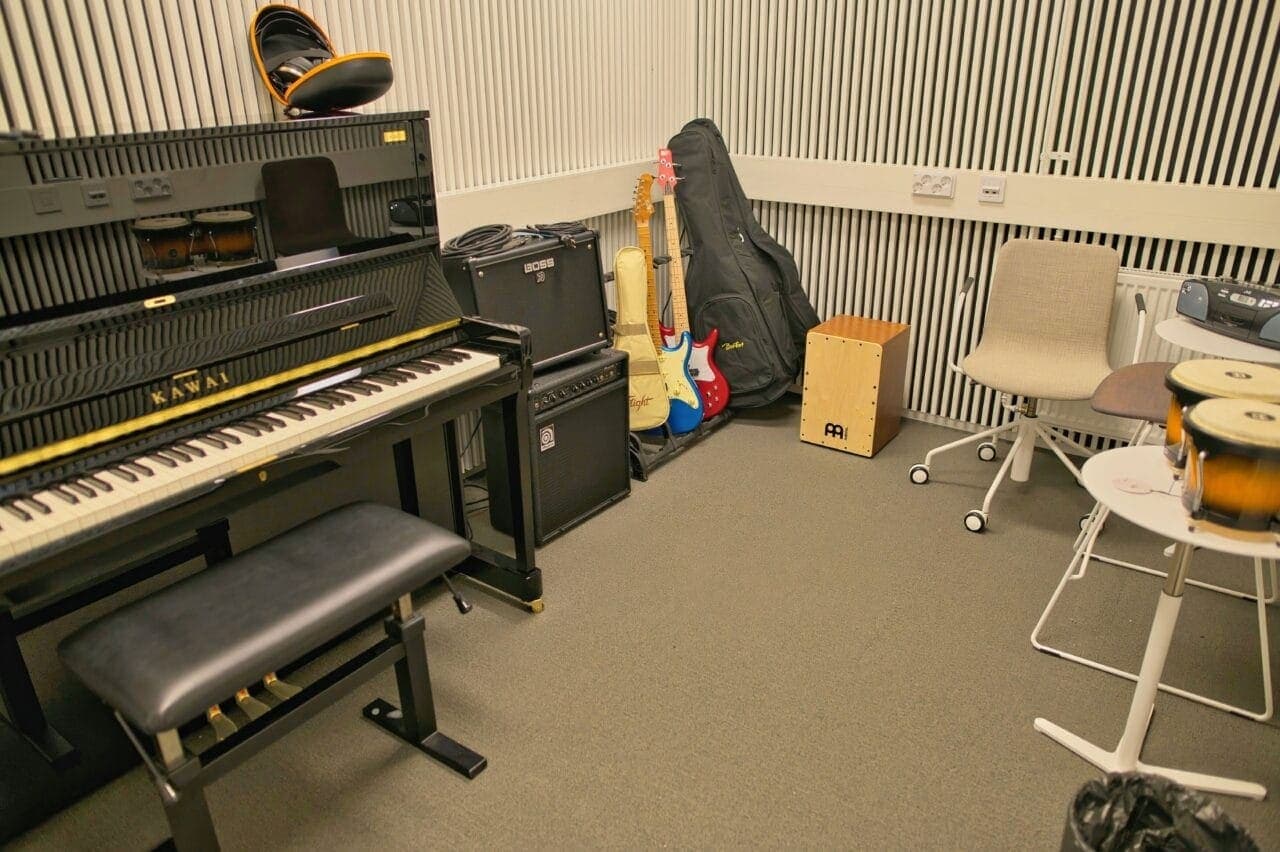 Photo of Virta main library third-floor music-room piano at Virta main library, Nokia