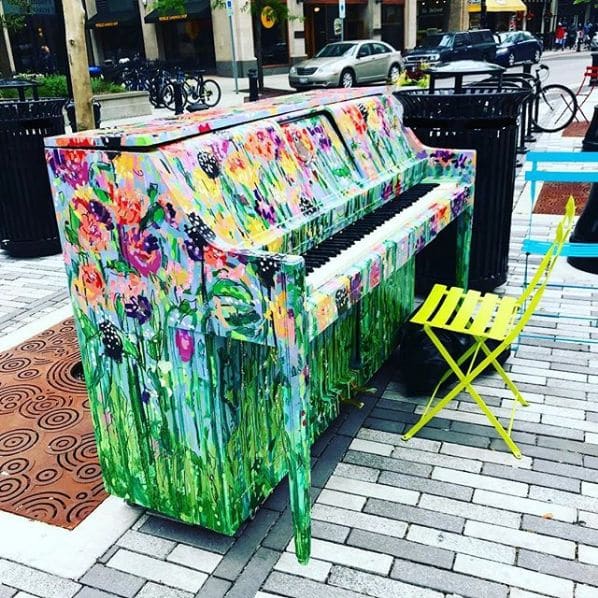 Public piano in Cook County, Illinois, United States