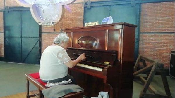 Public piano in Rosario, Santa Fe, Argentina