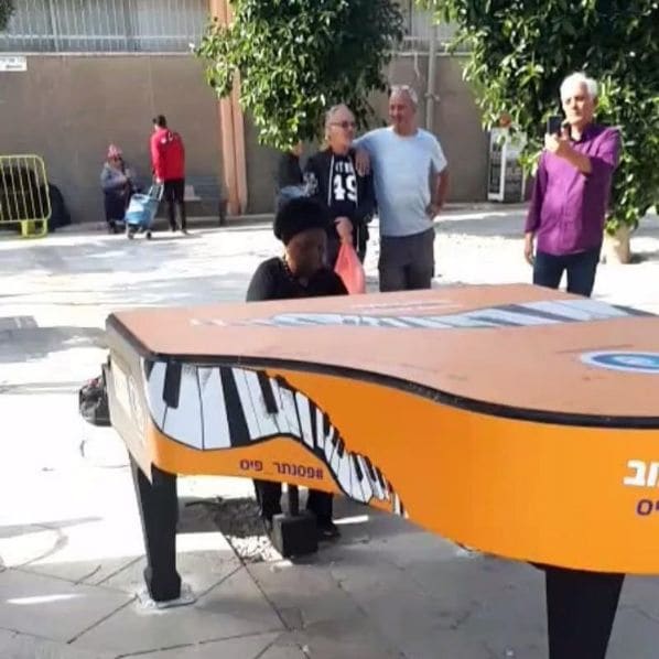 Public piano in Beersheba Subdistrict, South District, Israel