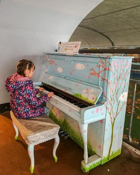 Public piano in Seoul, South Korea