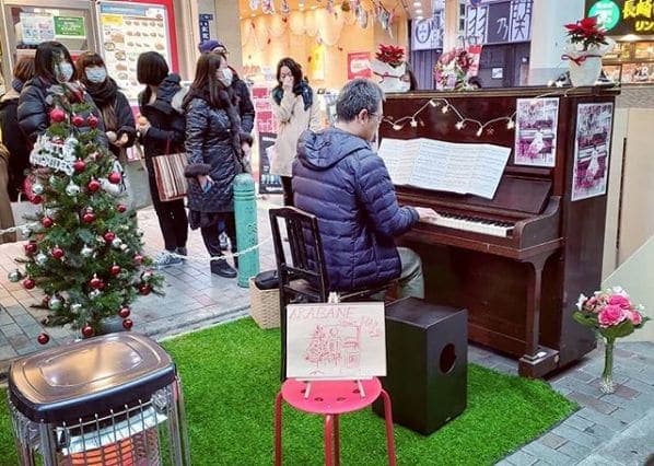 Photo of 赤羽ストリートピアノ at 長崎ちゃんぽんリンガーハット赤羽店, Lala Garden, Akabane 2-chome, Kita, Tokyo, 115-0045, Japan