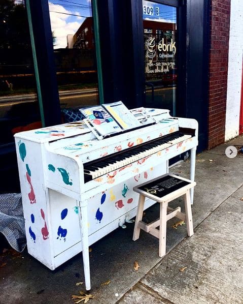 Public piano in DeKalb County, Georgia, United States