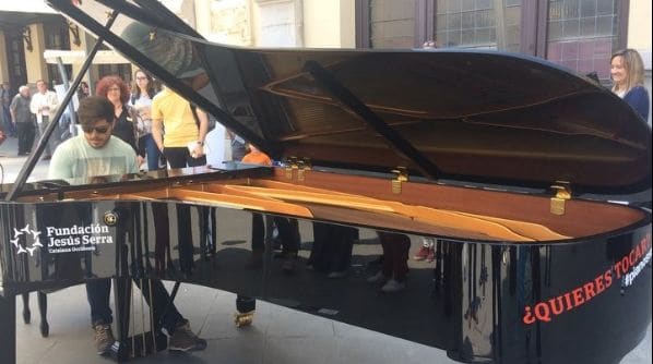Public piano in Valencia, Valencian Community, Spain