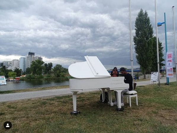 Photo of Alte Donau at Gänsehäufel, Arminenstraße, KG Kagran, Donaustadt, Vienna, 1220, Austria. 🇩🇪 📌 Gestern waren wir mit unserem Klavier an der Alten Donau in Wien!…