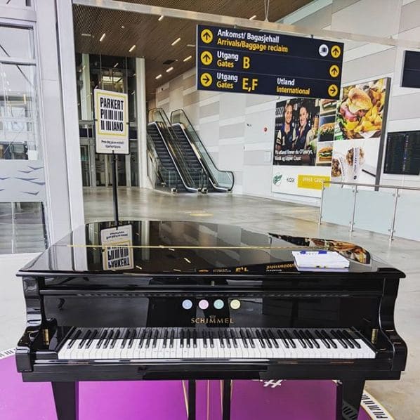 Photo of Bergen lufthavn Flesland at Bergen Airport Flesland, 555, Lilandsvegen, Lønningen, Ytrebygda, Bergen, Vestland, 5869, Norway