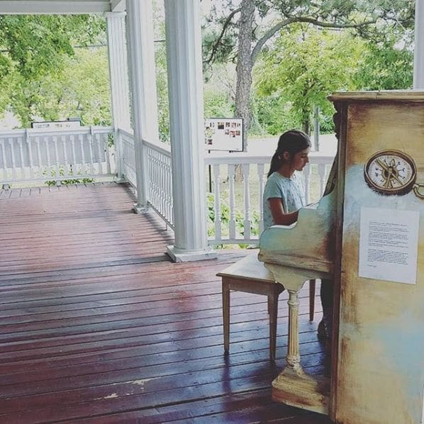 Public piano in La Vallée-du-Richelieu, Quebec, Canada