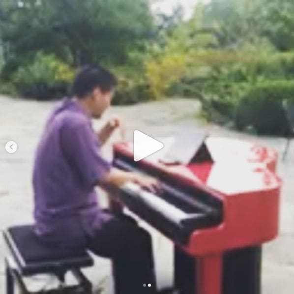 Public piano in Chicago, Illinois, United States
