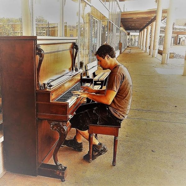 Public piano in Niagara Falls, Ontario, Canada