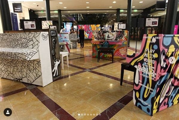 Photo of Centre Commercial Les Passages at Starbucks, Les Passages, Centre Ville, Boulogne-Billancourt, Hauts-de-Seine, Ile-de-France, Metropolitan France, 92100, France