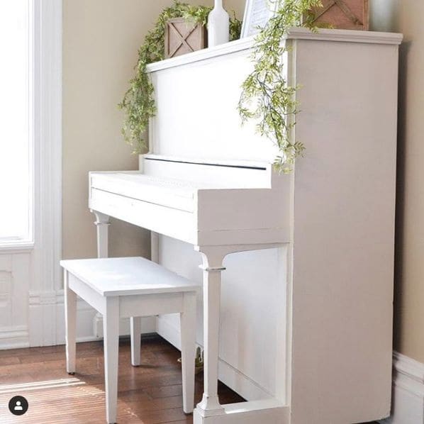 Public piano in Sandusky County, Ohio, United States