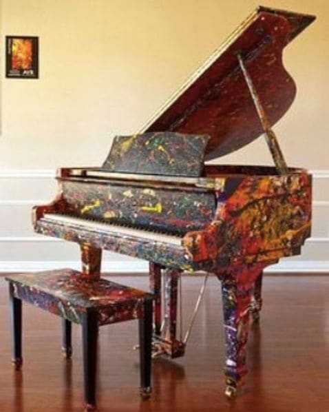 Public piano in Taboão da Serra, São Paulo, Brazil