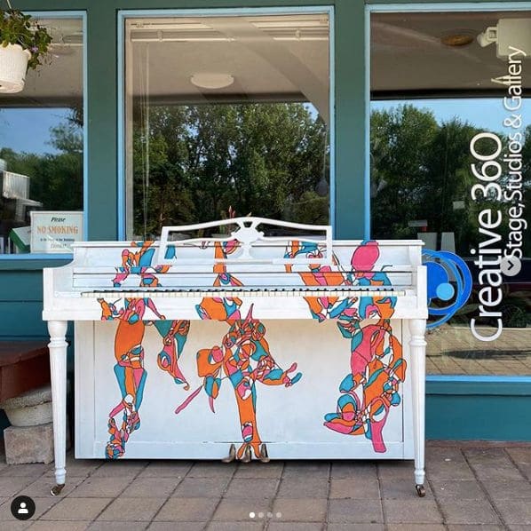 Public piano in Midland County, Michigan, United States