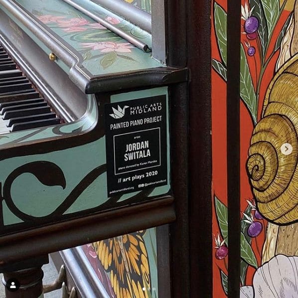 Public piano in Midland County, Michigan, United States