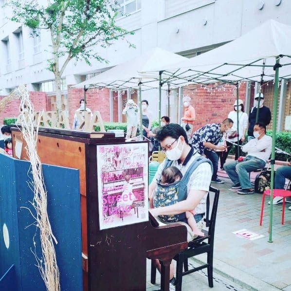 Photo of 赤羽ストリートピアノ at 長崎ちゃんぽんリンガーハット赤羽店, Lala Garden, Akabane 2-chome, Kita, Tokyo, 115-0045, Japan