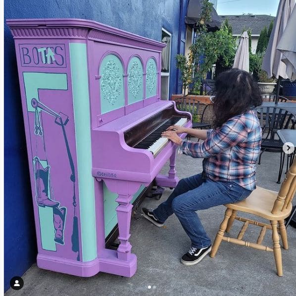 Public piano in Columbia County, Oregon, United States