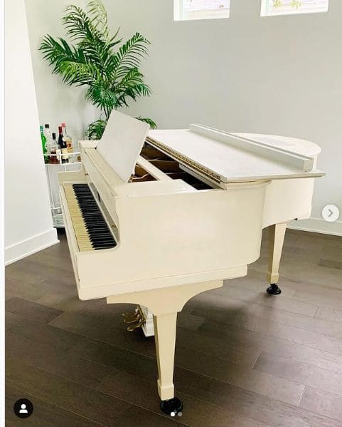 Public piano in Tampa, Florida, United States
