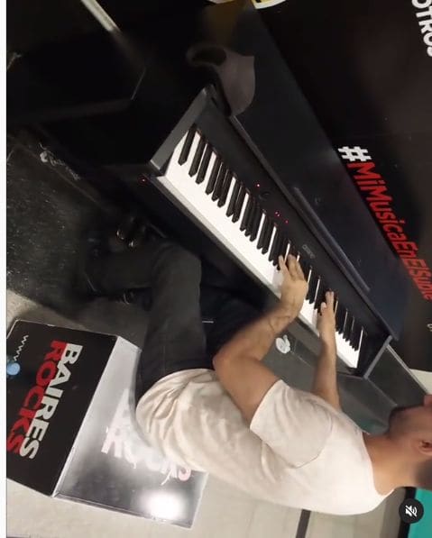 Public piano in Autonomous City of Buenos Aires, Autonomous City of Buenos Aires, Argentina