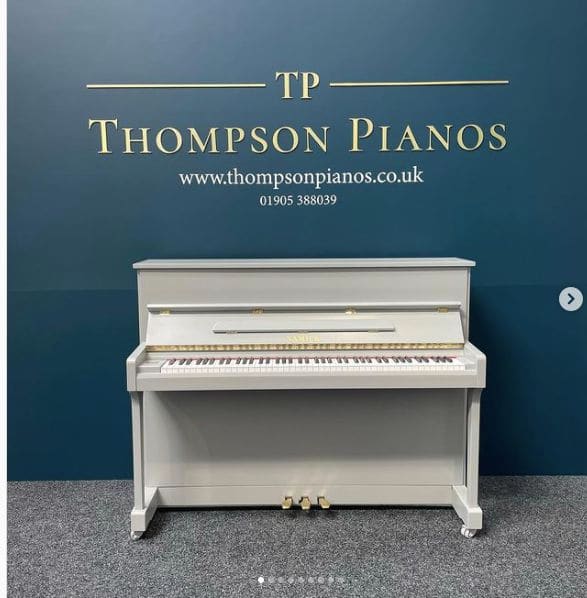 Public piano in Wychavon, England, United Kingdom