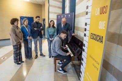 Public piano in Córdoba, Andalucía, España