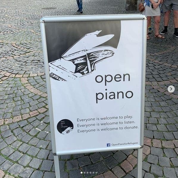 Photo of Beethoven Monument (Bonn) at Midi, 11, Münsterplatz, Viktoriaviertel, Bonn-Zentrum, Stadtbezirk Bonn, Bonn, North Rhine-Westphalia, 53111, Germany