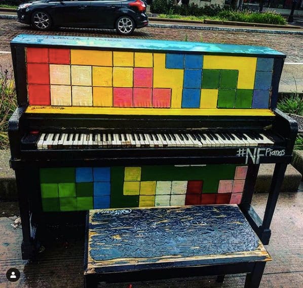 Public piano in Niagara Falls, New York, United States