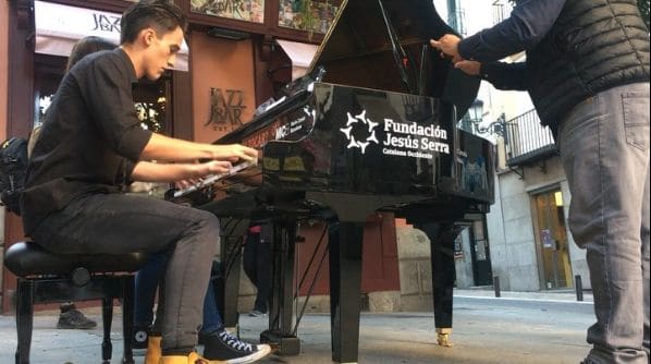 Photo of Jazz Bar at 35, Calle de Moratín, Cortes, Madrid, Área metropolitana de Madrid y Corredor del Henares, Community of Madrid, 28014, Spain