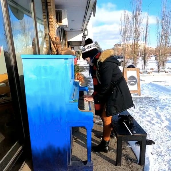 Photo of Calgary, Alberta at Calgary Municipal Building, 800, Macleod Trail SE, Victoria Park, Chinatown, Calgary, Alberta, T2G 2M3, Canada. E eu que achei um piano, resolvi…