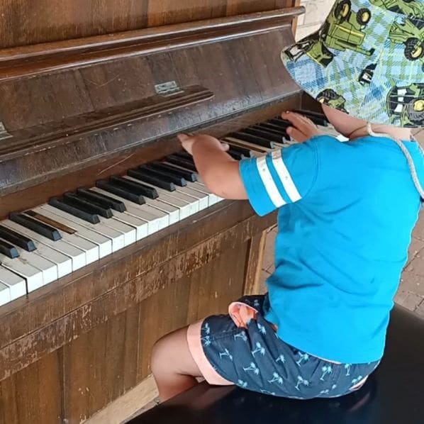 Public piano in Queensland, Australia