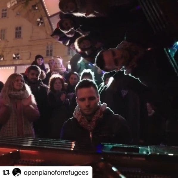 Photo of Open Piano for Refugees at 65, Nussdorfer Straße, Thurygrund, KG Alsergrund, Alsergrund, Vienna, 1090, Austria. Wir von Open Piano wünschen allen Menschen auf der Welt…
