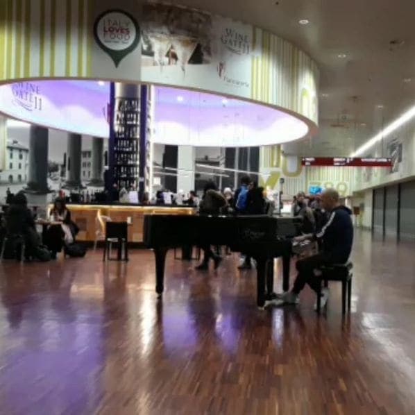 Photo of Bergamo Orio Al Serio Airport at Via Torquato Tasso, Cologno Monzese, Milan, Lombardy, 20093, Italy
