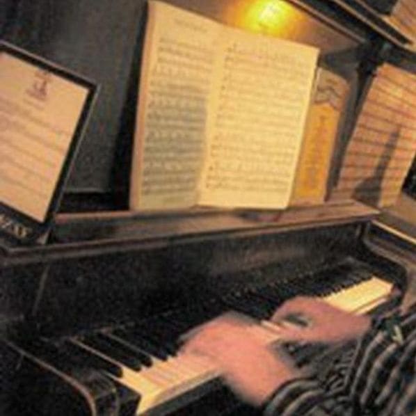 Public piano in Duluth, Minnesota, United States