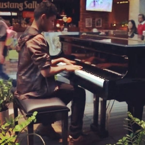 Public piano in Ponta Grossa, Paraná, Brazil