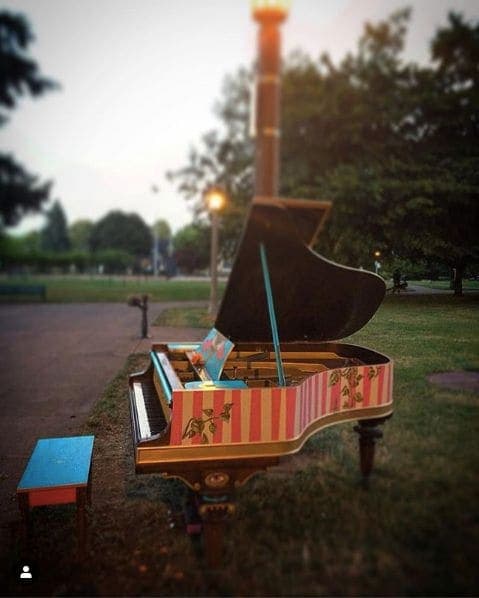 Photo of Portland, Oregon at Animals in Pools, Southwest Yamhill Street, Downtown, Portland, Multnomah County, Oregon, 97204, United States. Just a little baby grand - spent time…