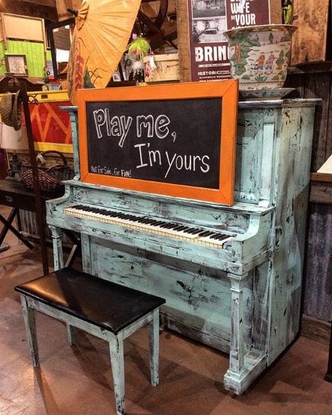 Public piano in Madison County, Mississippi, United States