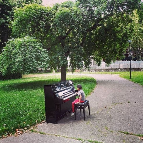 Photo of Albaynac Musique at 8, Place Villebœuf, Saint-Roch, Saint-Étienne, Loire, Auvergne-Rhône-Alpes, Metropolitan France, 42000, France
