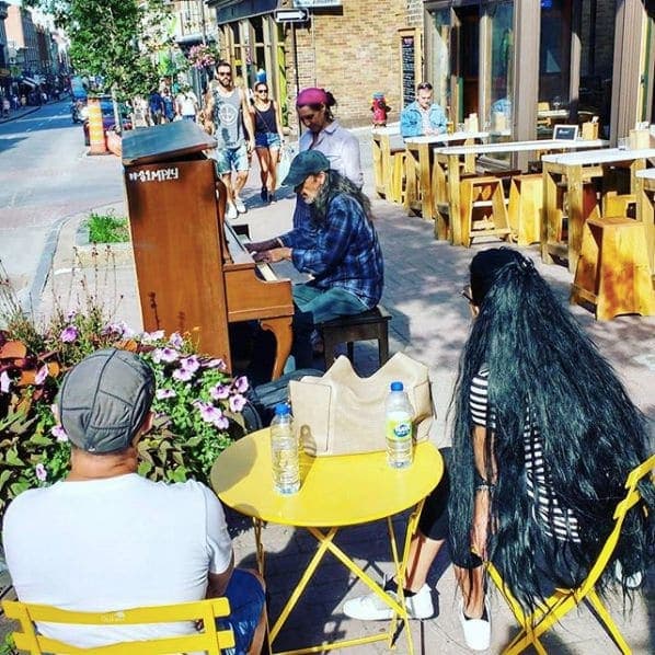 Photo of Rue Saint-Jean at 789, Côte Sainte-Geneviève, Saint-Jean-Baptiste, La Cité-Limoilou, Quebec City, Québec (Agglomération), Capitale-Nationale, Quebec, G1R 5M2, Canada