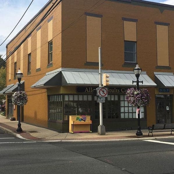 Photo of Hightstown, New Jersey at East Windsor/Hightstown Postal Office, Mercer Street, Hightstown, Mercer County, New Jersey, 08520, United States