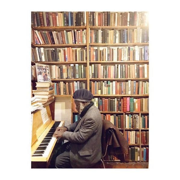 Photo of Shakespeare and Company at 37, Rue de la Bûcherie, Quartier de la Sorbonne, 5th Arrondissement, Paris, Ile-de-France, Metropolitan France, 75005, France