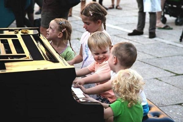Photo of Vienna, Austria at Saint Stephen's Cathedral, 3, Stephansplatz, Stubenviertel, Innere Stadt, Vienna, 1010, Austria. Open Piano - Alle dürfen spielen. Alle dürfen…