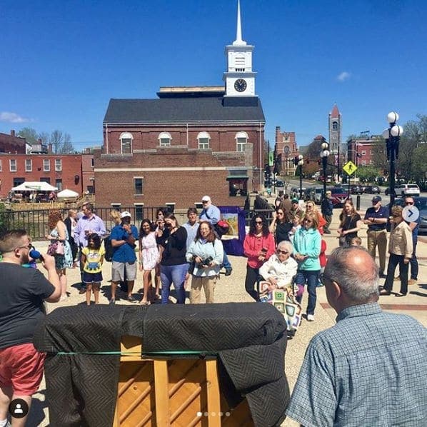 Photo of Nashua, New Hampshire at Slade's, 4, West Hollis Street, Ward 4, Nashua, Hillsborough County, New Hampshire, 03060, United States