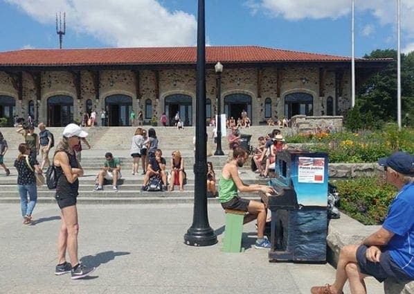 Photo of Mont Royal at Boucle du Sommet, Montagne, Ville-Marie, Montreal, Urban agglomeration of Montreal, Montreal (06), Quebec, H3G 1A8, Canada