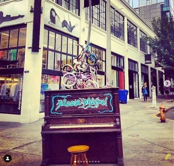 Photo of Portland, Oregon at Animals in Pools, Southwest Yamhill Street, Downtown, Portland, Multnomah County, Oregon, 97204, United States. Who knows what’s going to happen when…