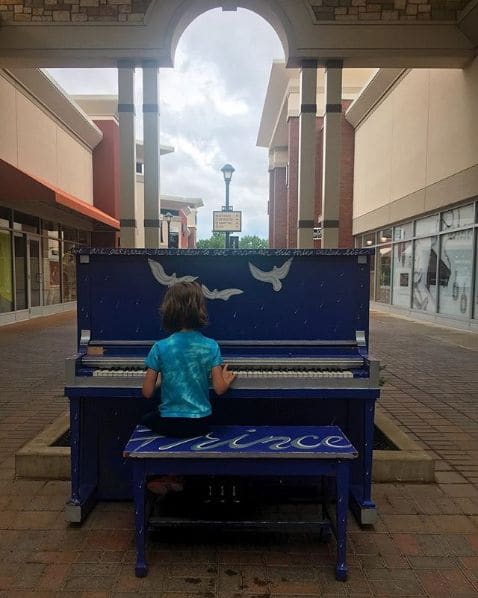 Public piano in Dakota County, Minnesota, United States