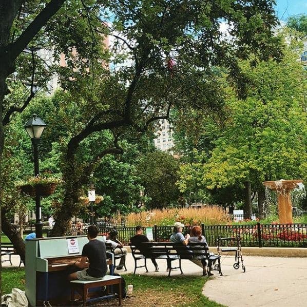 Photo of Washington Square Park (Chicago) at McCormick Fountain, West Walton Street, Magnificent Mile, Near North Side, Chicago, Cook County, Illinois, 60610, United States